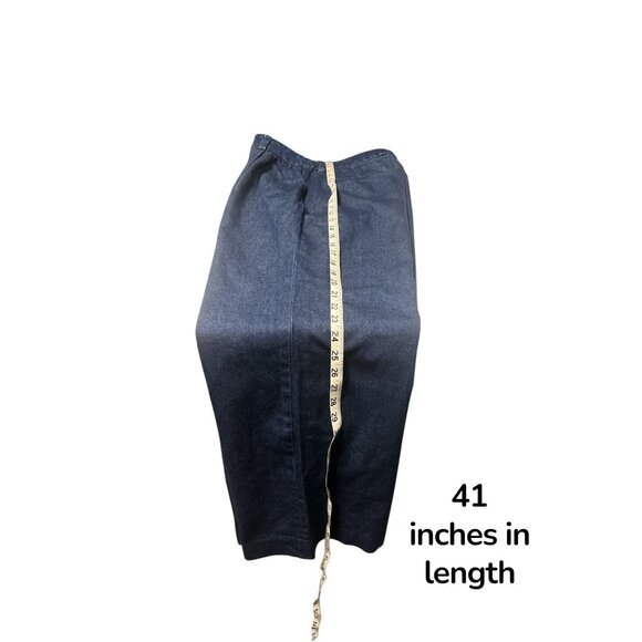 Favorite Daughter “The Favorite Shortie Pant” in Vienna Denim - Picture 9 of 12